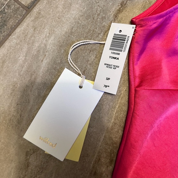 Aritzia Wilfred Pink blouse size small - Picture 3 of 4